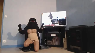 upskirt muslima veiled big boobs